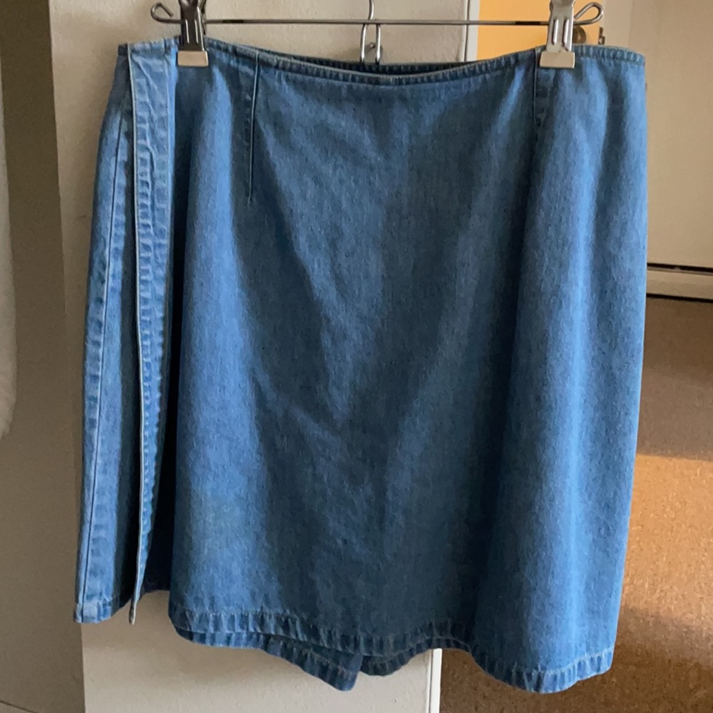 Jean Skort - Picture 2 of 4